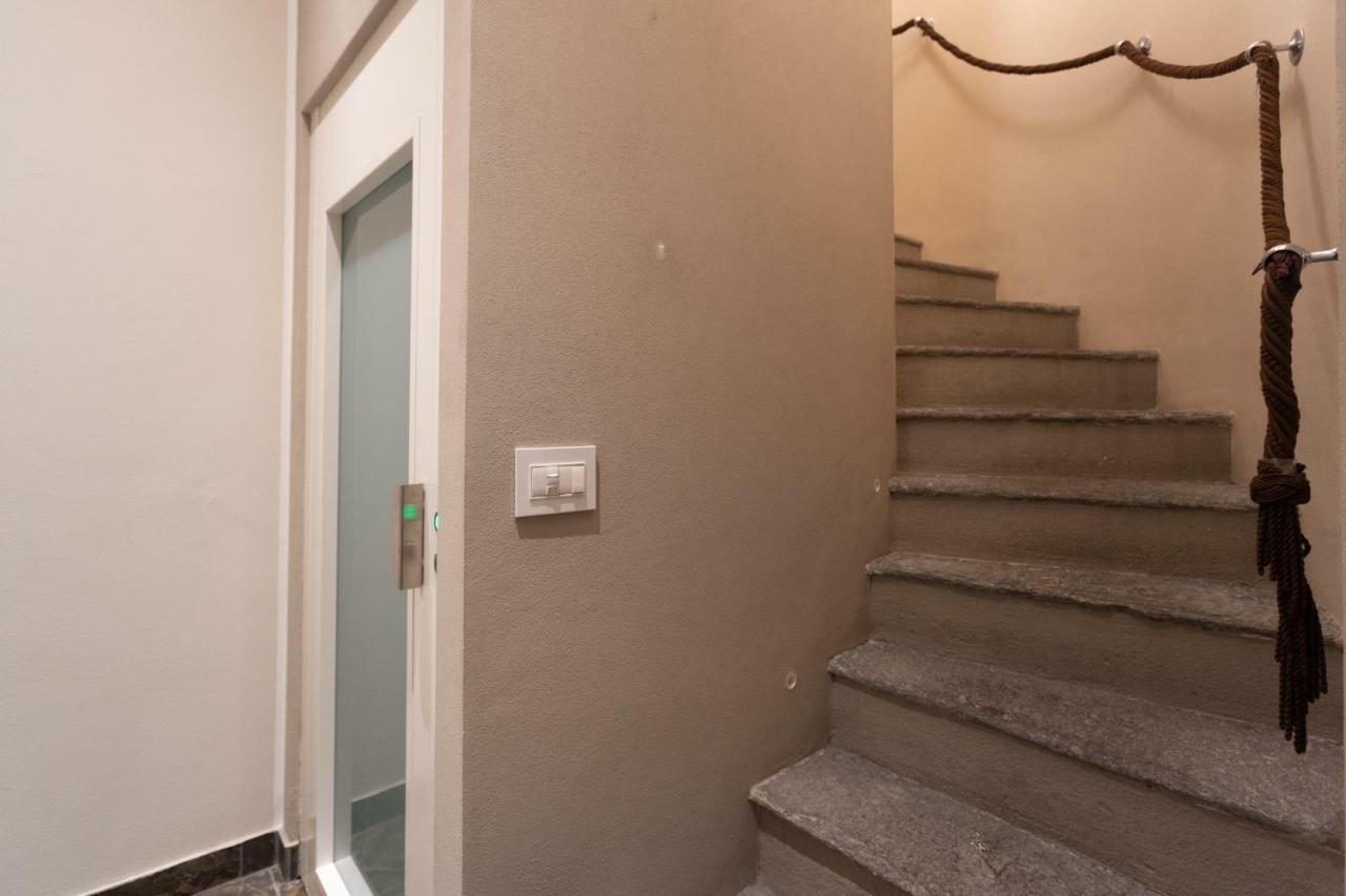 White Suite With Private Terrace By Rent All Como Exterior foto